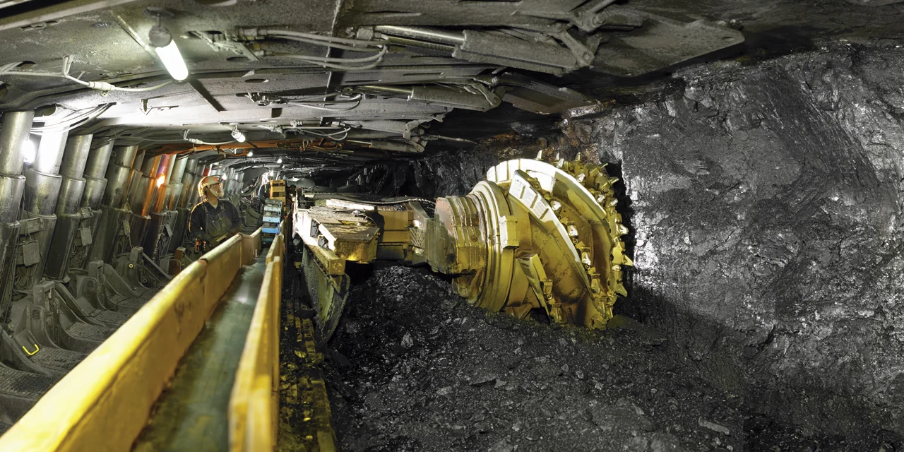 Longwall mining equipment at Twentymile coal mine in the USA; reference image, not Gelik